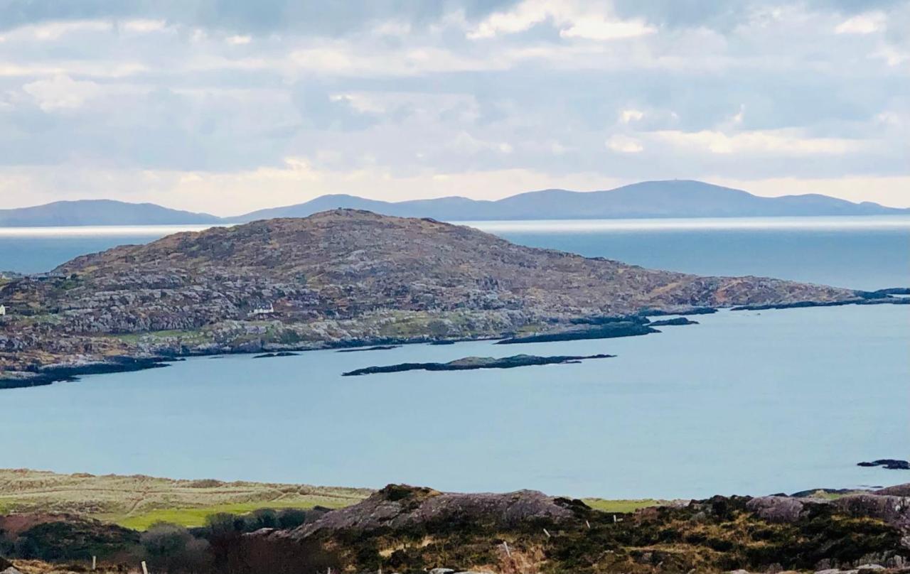 カアーダニエル Derrynane Bay House Bed & Breakfast エクステリア 写真